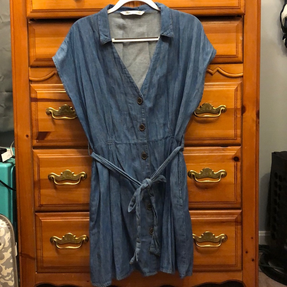 Denim Button-up Capsleeve Dress